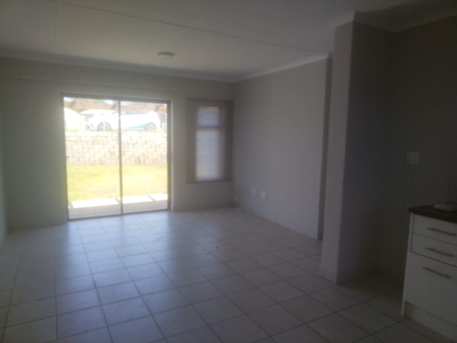 To Let 2 Bedroom Property for Rent in Kidds Beach Eastern Cape